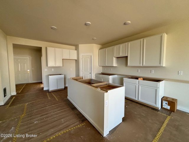 260 Ardmore Crossing Dr, Shelbyville, KY 40065