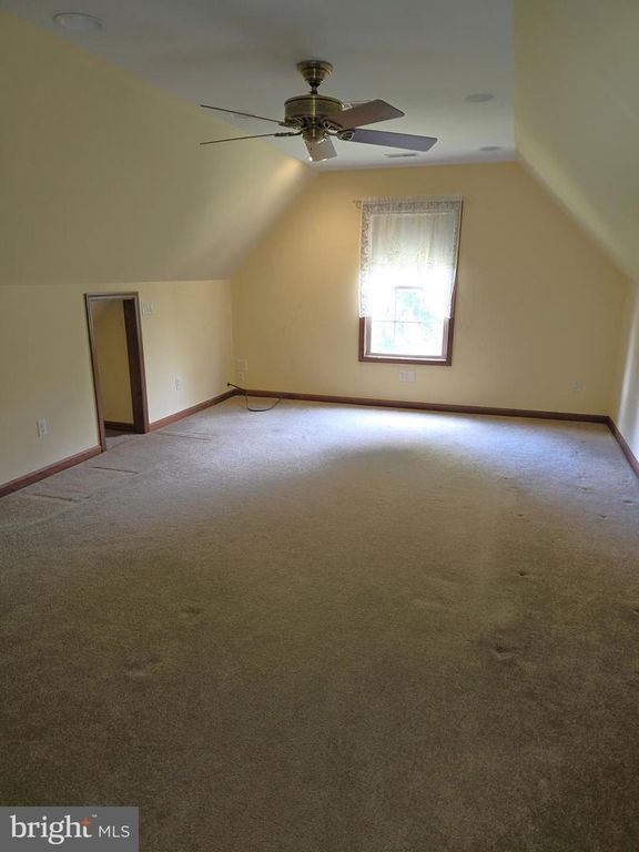 5215 HARTZELL RD, Bridgeville, DE 19933