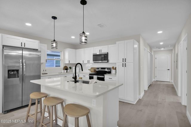 4646 HUNT Street, Jacksonville, FL 32254