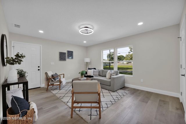 4646 HUNT Street, Jacksonville, FL 32254