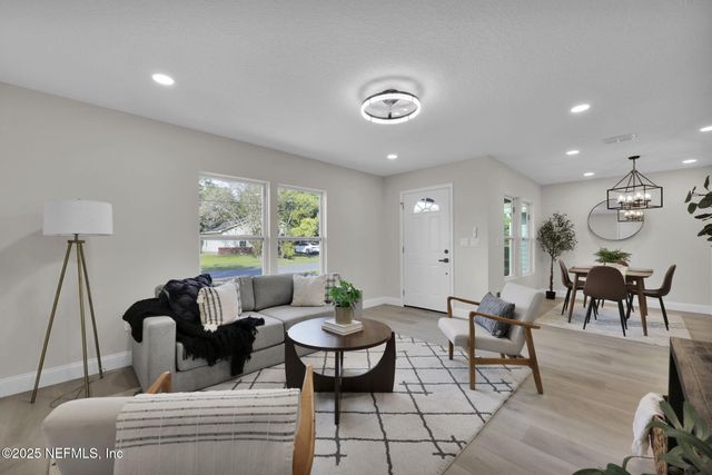 4646 HUNT Street, Jacksonville, FL 32254