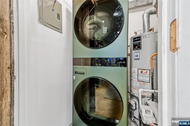 2213 Hilltop Road, Mahwah, NJ 07430