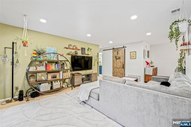 2213 Hilltop Road, Mahwah, NJ 07430