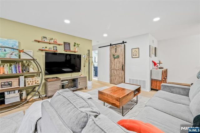 2213 Hilltop Road, Mahwah, NJ 07430