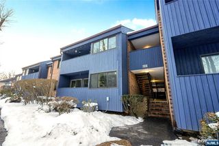 2213 Hilltop Road, Mahwah, NJ 07430