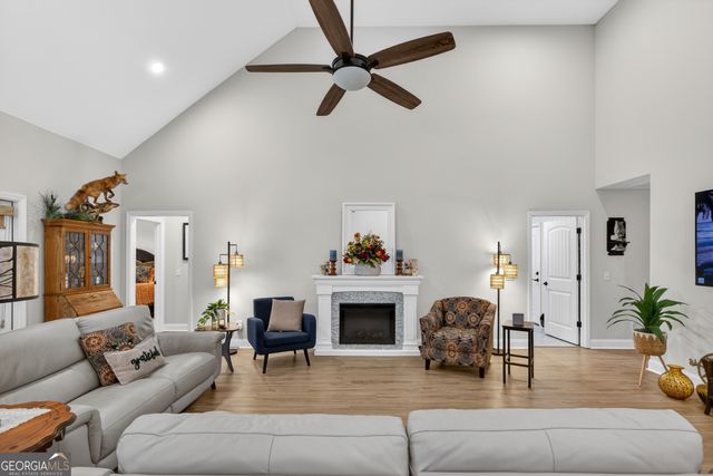 218 Eagle Crest Drive, Waverly, GA 31565