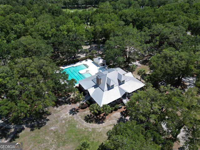 218 Eagle Crest Drive, Waverly, GA 31565
