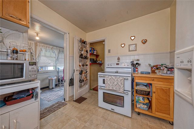 425 California Ave, Monroeville, PA 15146