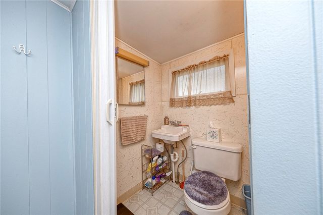 425 California Ave, Monroeville, PA 15146