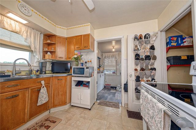 425 California Ave, Monroeville, PA 15146