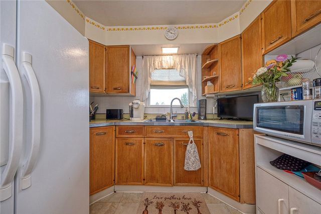 425 California Ave, Monroeville, PA 15146