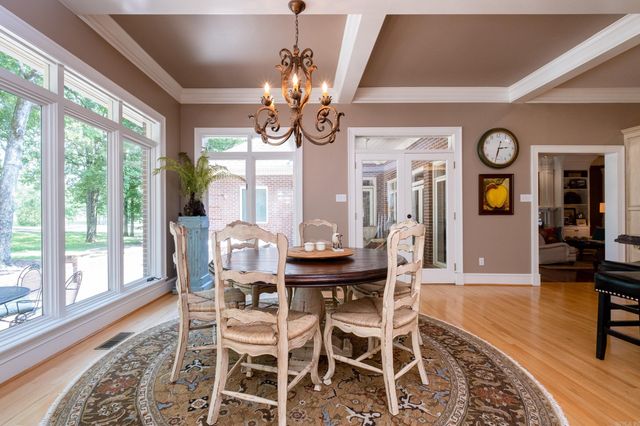 18 Chenal Circle, Little Rock, AR 72223