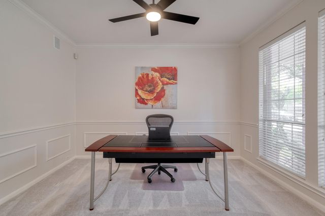 8221 Fern Bluff Ave, Round Rock, TX 78681