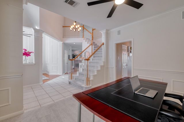 8221 Fern Bluff Ave, Round Rock, TX 78681