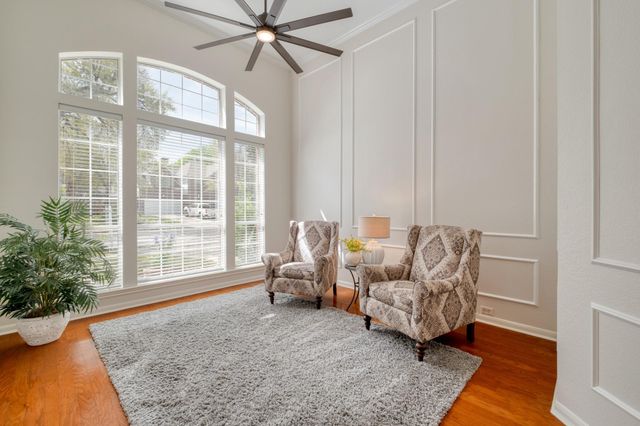 8221 Fern Bluff Ave, Round Rock, TX 78681