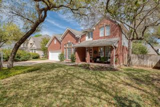 8221 Fern Bluff Ave, Round Rock, TX 78681