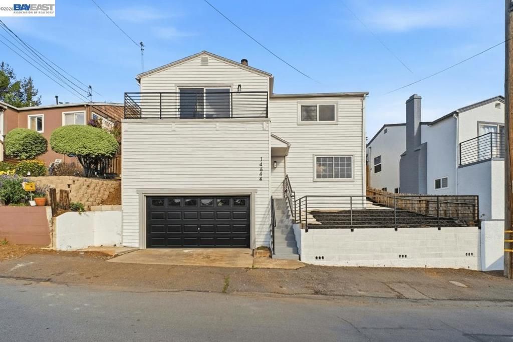 14644 Saturn Dr, San Leandro, CA 94578