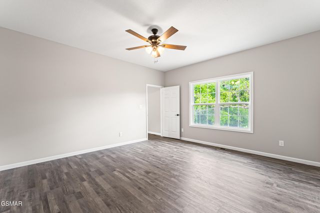 2102 Kings View Loop, Seymour, TN 37865
