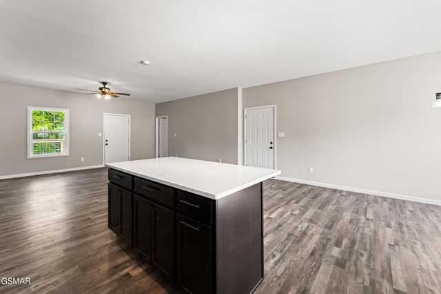 2102 Kings View Loop, Seymour, TN 37865