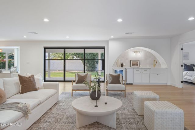 8538 E SAN LORENZO Drive, Scottsdale, AZ 85258