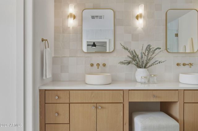 8538 E SAN LORENZO Drive, Scottsdale, AZ 85258