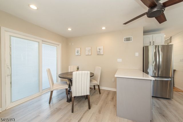 15 Orange Trl, Denville Twp., NJ 07834