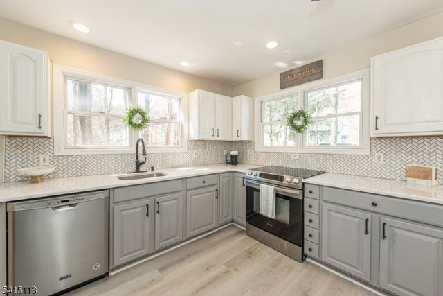 15 Orange Trl, Denville Twp., NJ 07834