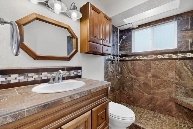 12420 Morocco Road NE, Albuquerque, NM 87111