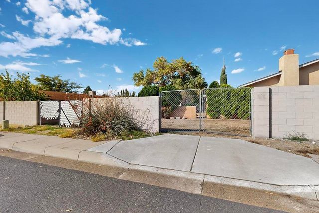 12420 Morocco Road NE, Albuquerque, NM 87111