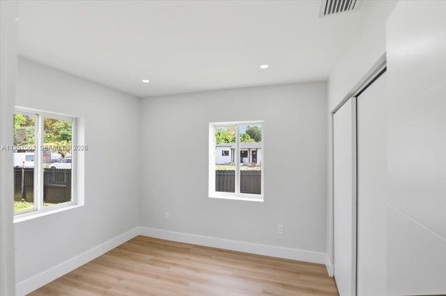 945 Sharazad Blvd, Opa-locka, FL 33054