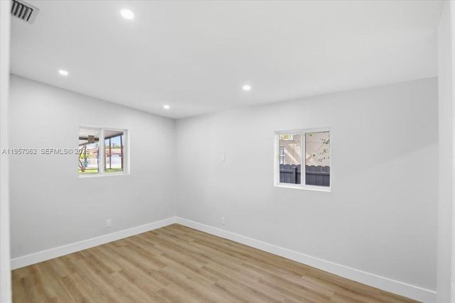 945 Sharazad Blvd, Opa-locka, FL 33054