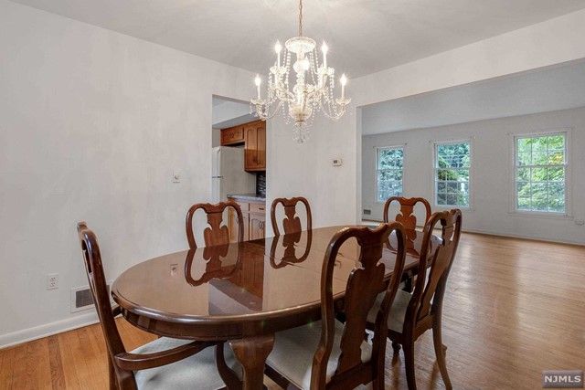 58 Crescent Avenue, Waldwick, NJ 07463