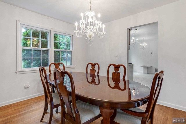 58 Crescent Avenue, Waldwick, NJ 07463