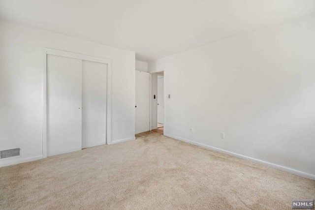 58 Crescent Avenue, Waldwick, NJ 07463