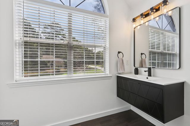 125 Bradford Station Drive, Sharpsburg, GA 30277