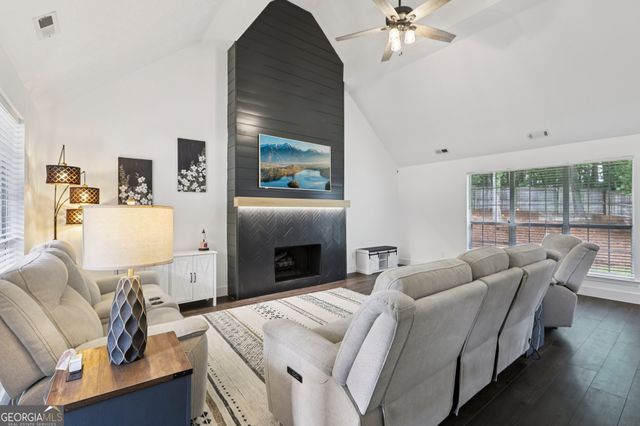 125 Bradford Station Drive, Sharpsburg, GA 30277