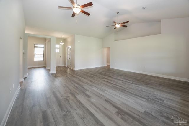 5128 Emmaline Ln, Milton, FL 32570