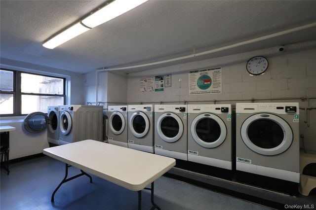 118-17 Union Turnpike 7D, Forest Hills, NY 11375