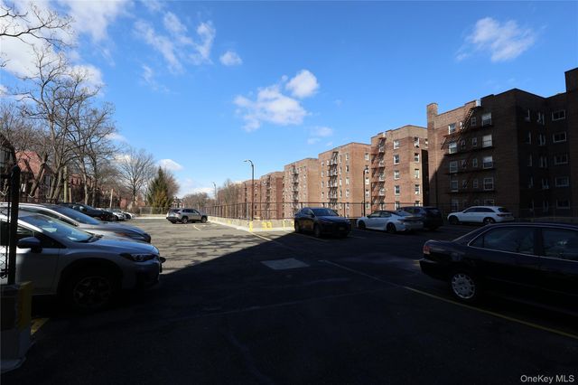 118-17 Union Turnpike 7D, Forest Hills, NY 11375
