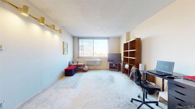 118-17 Union Turnpike 7D, Forest Hills, NY 11375