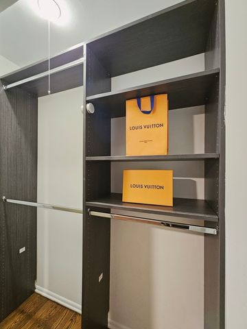 311 Maple Avenue 2, Downers Grove, IL 60515