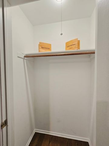 311 Maple Avenue 2, Downers Grove, IL 60515