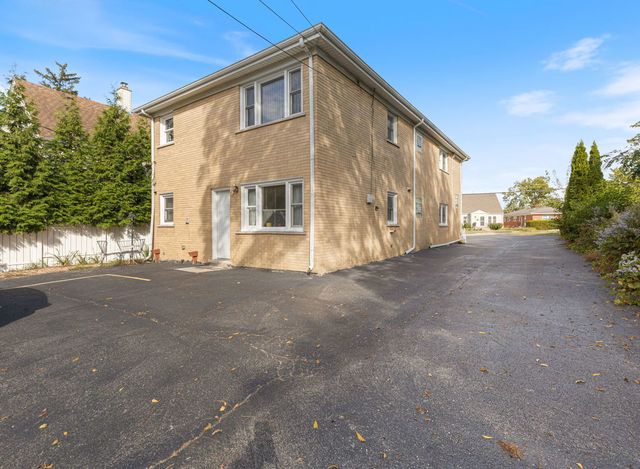 311 Maple Avenue 2, Downers Grove, IL 60515