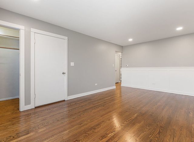 311 Maple Avenue 2, Downers Grove, IL 60515