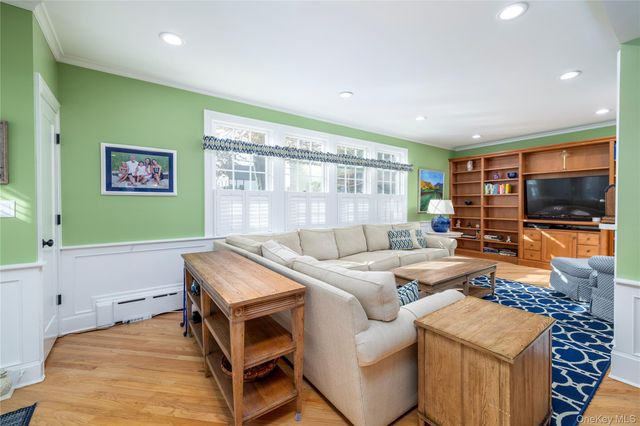 166 Princeton Road, Rockville Centre, NY 11570