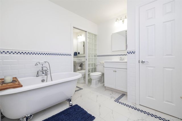 166 Princeton Road, Rockville Centre, NY 11570