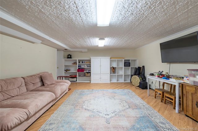 166 Princeton Road, Rockville Centre, NY 11570