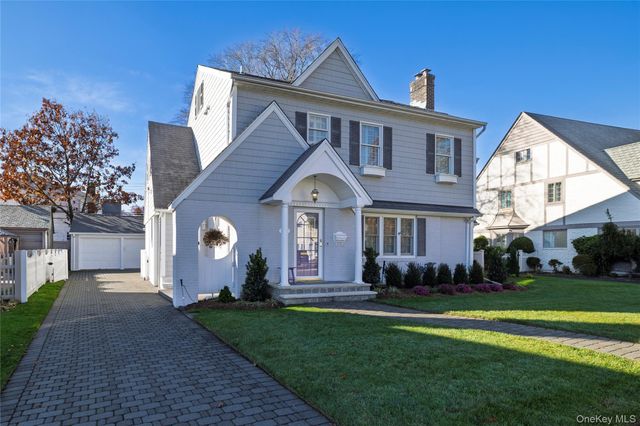 166 Princeton Road, Rockville Centre, NY 11570