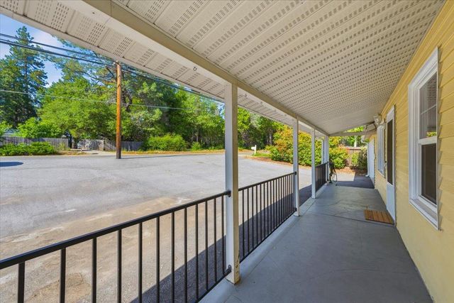 12139 Rough And Ready Hwy, Grass Valley, CA 95945
