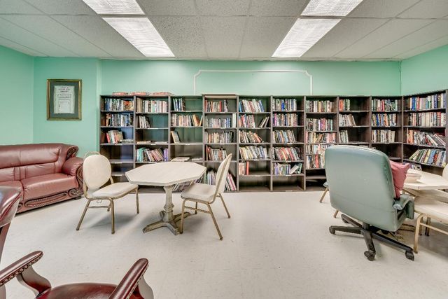 4751 NW 21st Street 417, Lauderhill, FL 33313